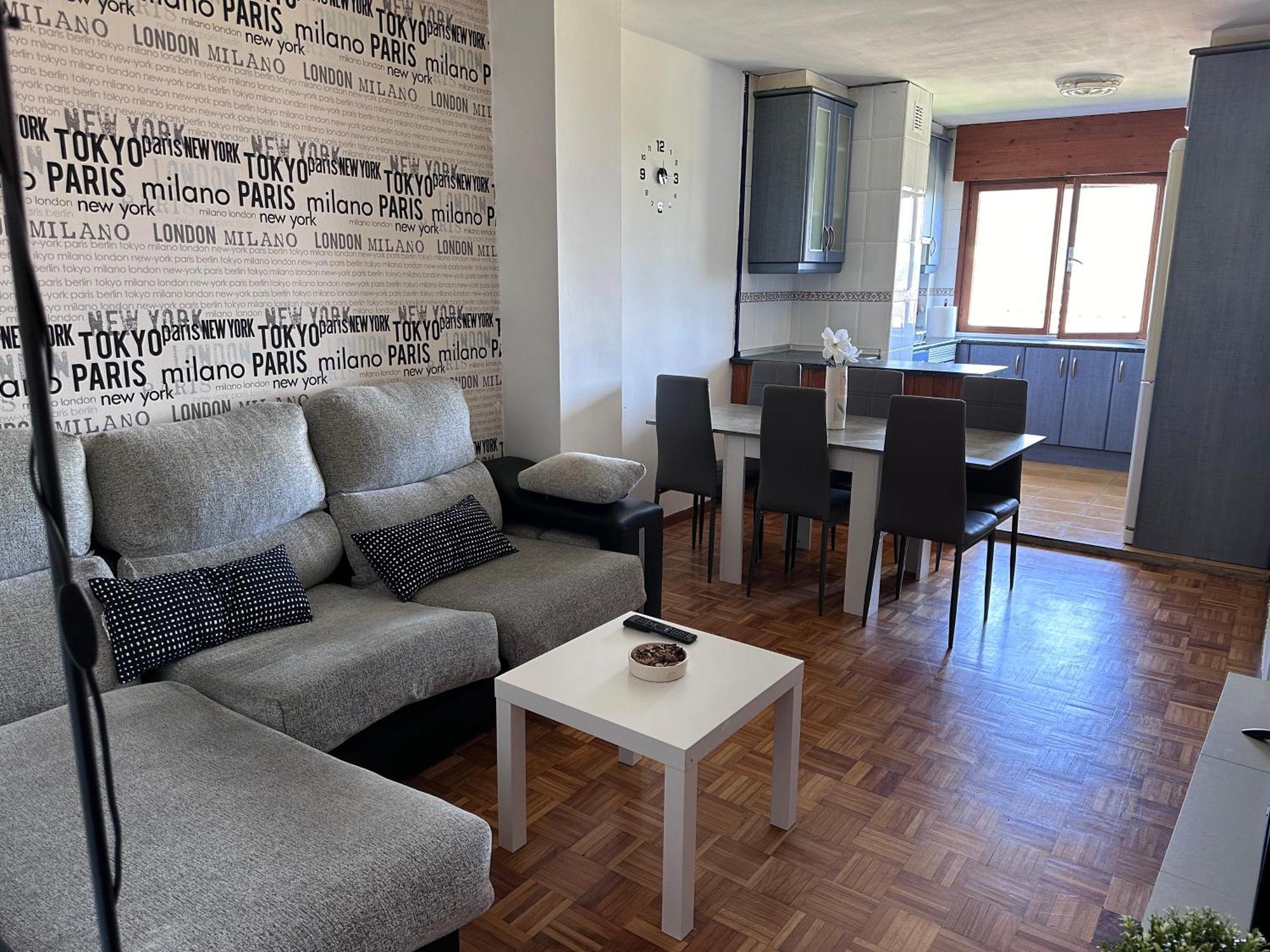 Acogedor Apartamento Con Vistas A La Catedral Y Parking Oviedo Exterior photo