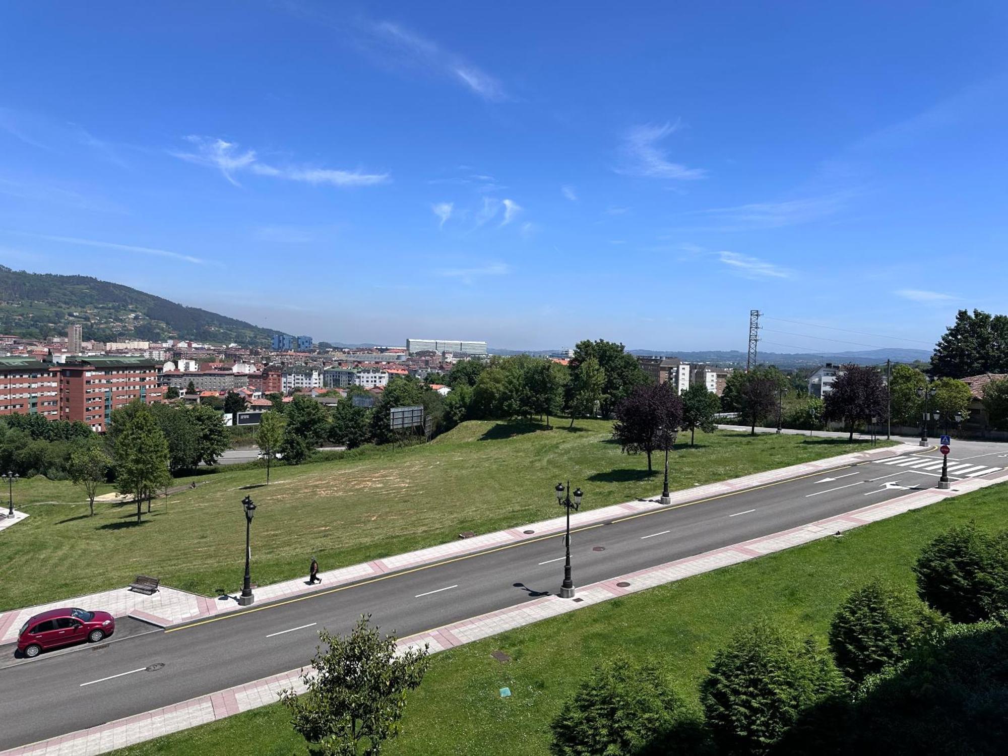 Acogedor Apartamento Con Vistas A La Catedral Y Parking Oviedo Exterior photo